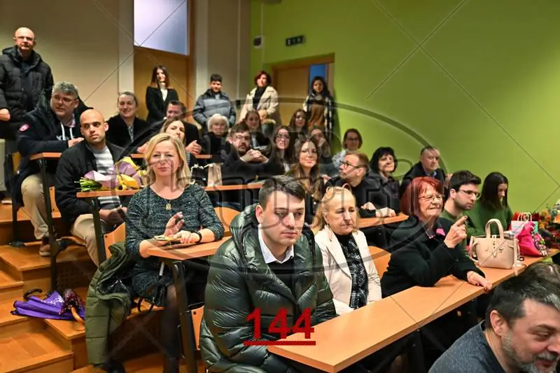 09:00h 12 - FotoKurti