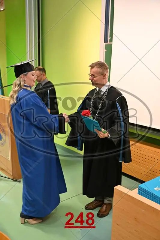 09:00h 8 - FotoKurti