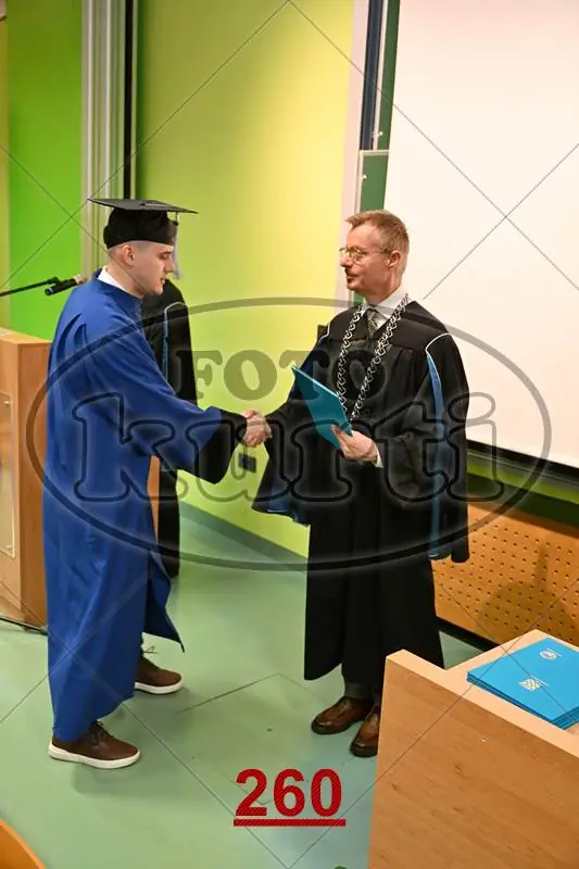 09:00h 8 - FotoKurti