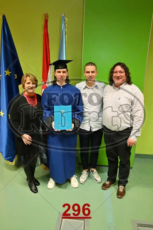 09:00h 8 - FotoKurti