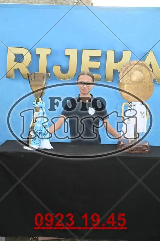 01. Pehari 11 - FotoKurti