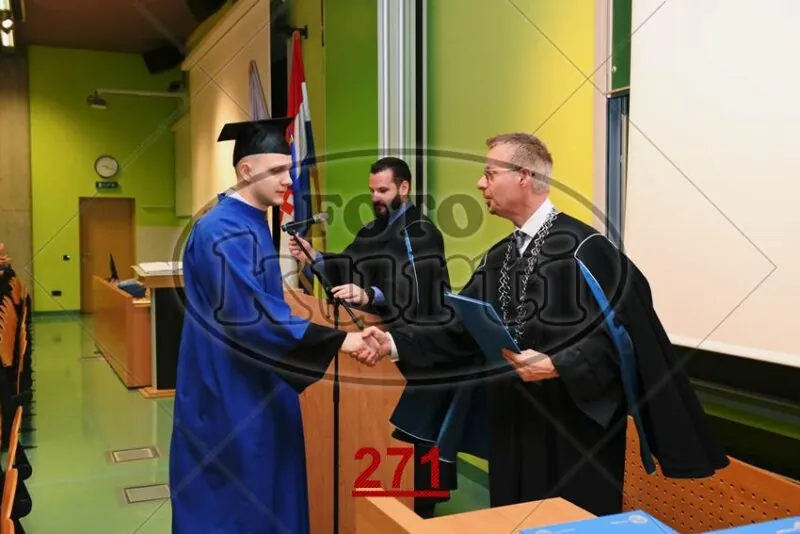 09:00h 7 - FotoKurti