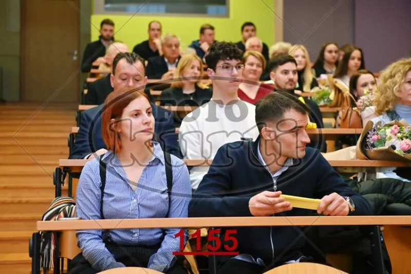 13:00h 12 - FotoKurti