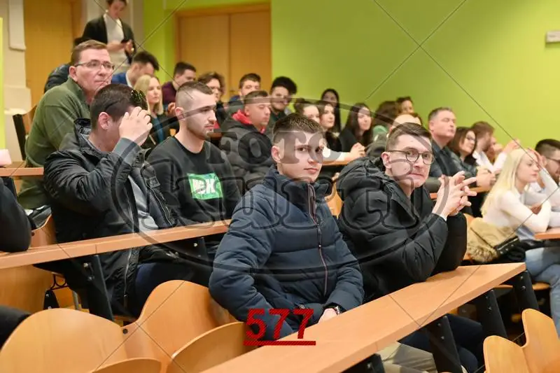 10:30h 12 - FotoKurti