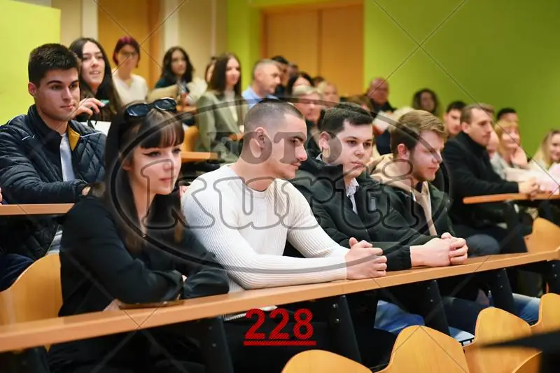 08:30h 10 - FotoKurti