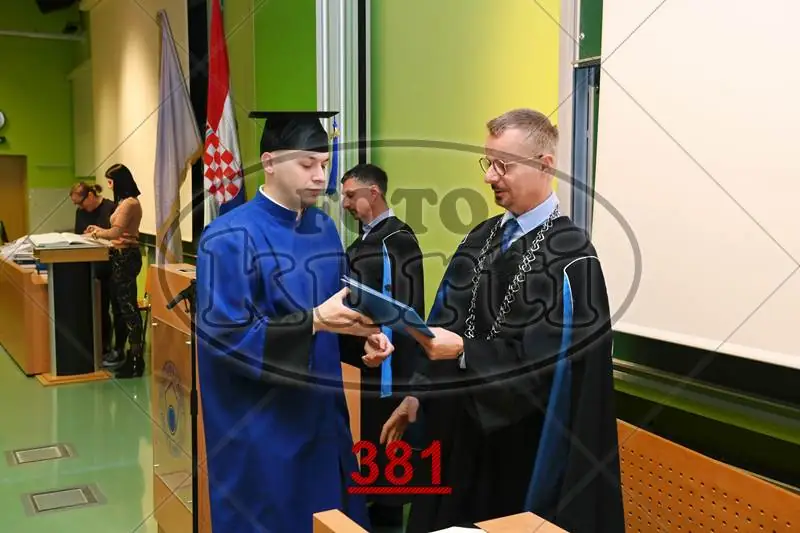 08:30h 9 - FotoKurti
