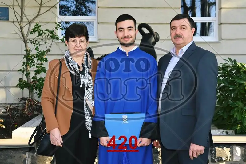 08:30h 12 - FotoKurti