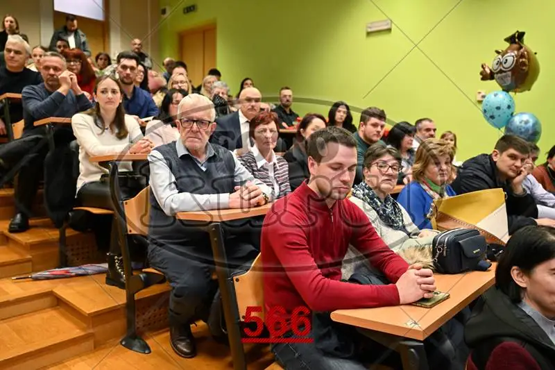 11:00h 11 - FotoKurti