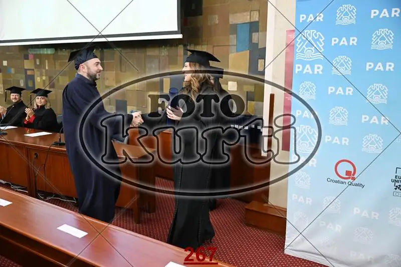 9.12. PAR 3 - FotoKurti