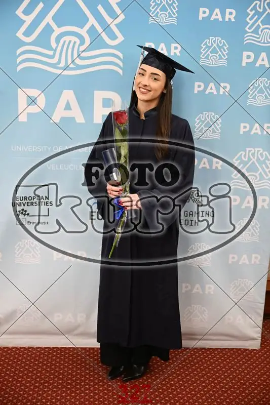 9.12. PAR 3 - FotoKurti