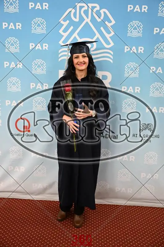 9.12. PAR 12 - FotoKurti