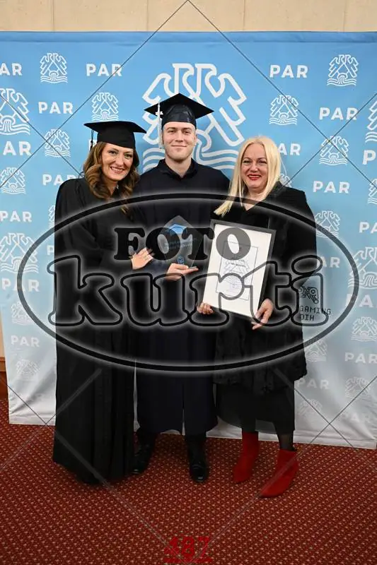 9.12. PAR 7 - FotoKurti