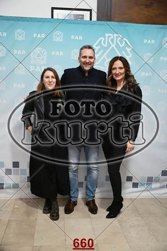 9.12. PAR 12 - FotoKurti