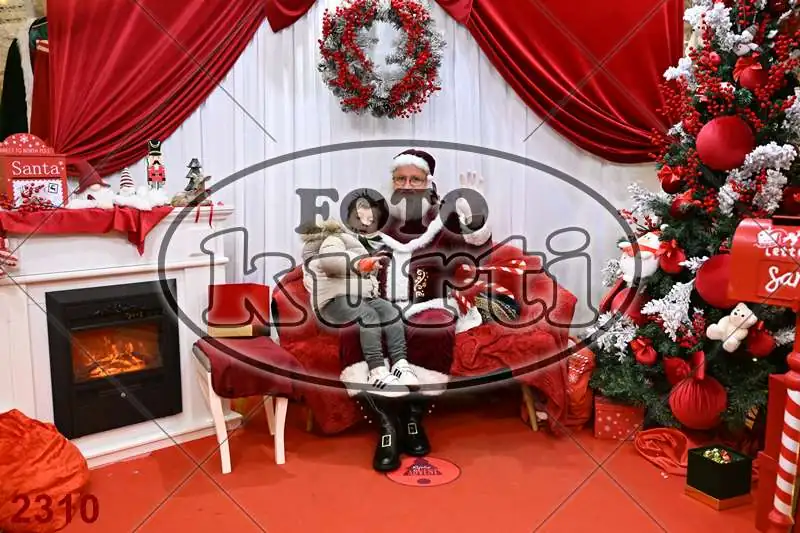 20.12. 15 00 DO 20 00 11 - FotoKurti