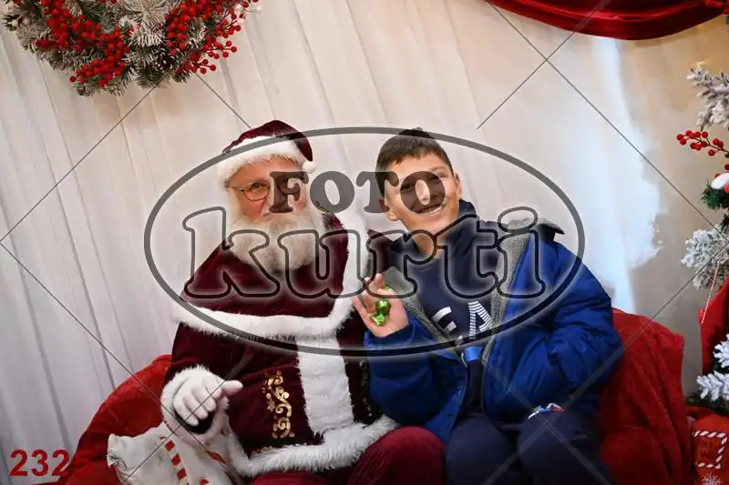 20.12. 15 00 DO 20 00 1 - FotoKurti