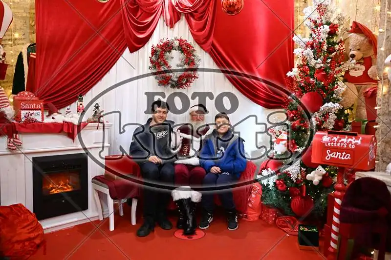 20.12. 15 00 DO 20 00 6 - FotoKurti