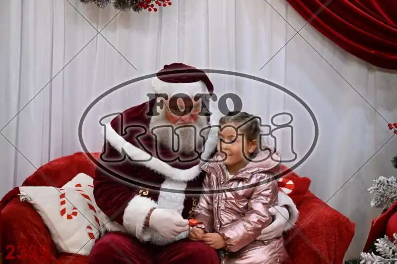 20.12. 15 00 DO 20 00 12 - FotoKurti