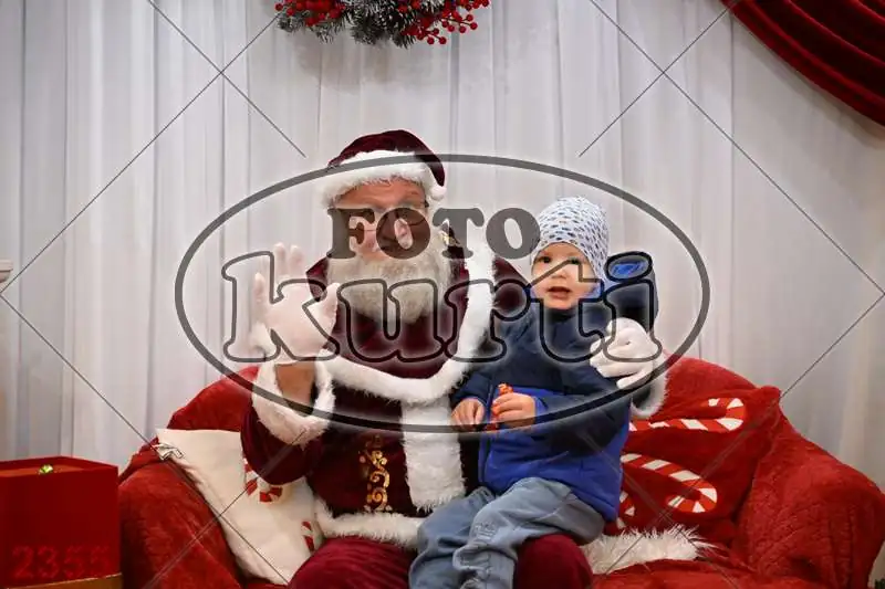 20.12. 15 00 DO 20 00 2 - FotoKurti