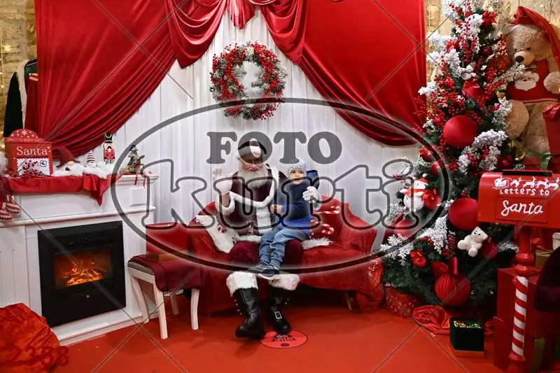 20.12. 15 00 DO 20 00 5 - FotoKurti