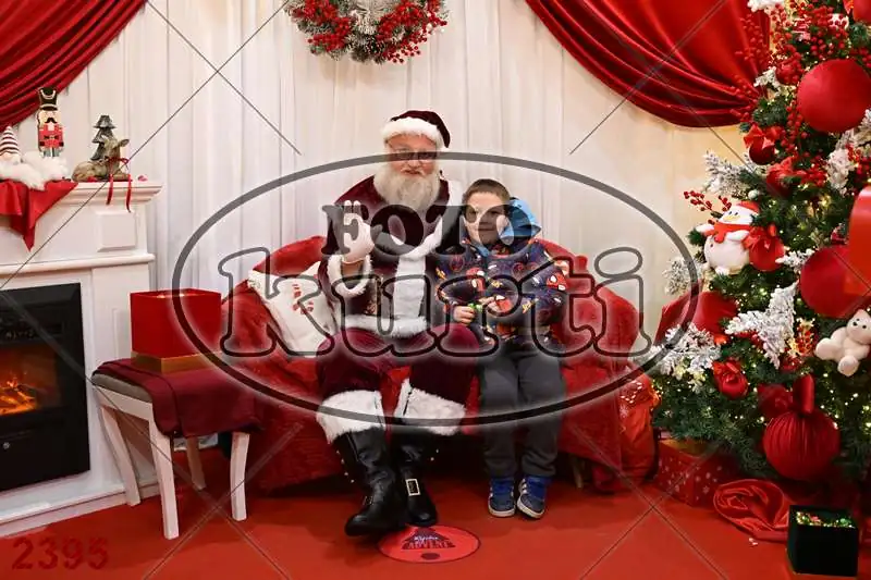 20.12. 15 00 DO 20 00 3 - FotoKurti