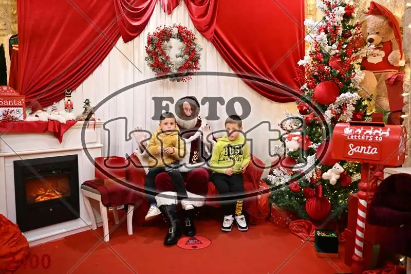 20.12. 15 00 DO 20 00 7 - FotoKurti