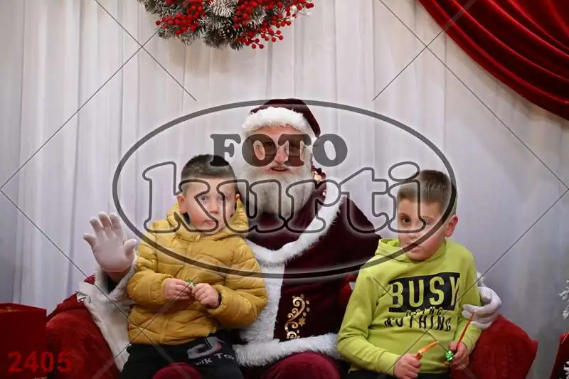 20.12. 15 00 DO 20 00 11 - FotoKurti