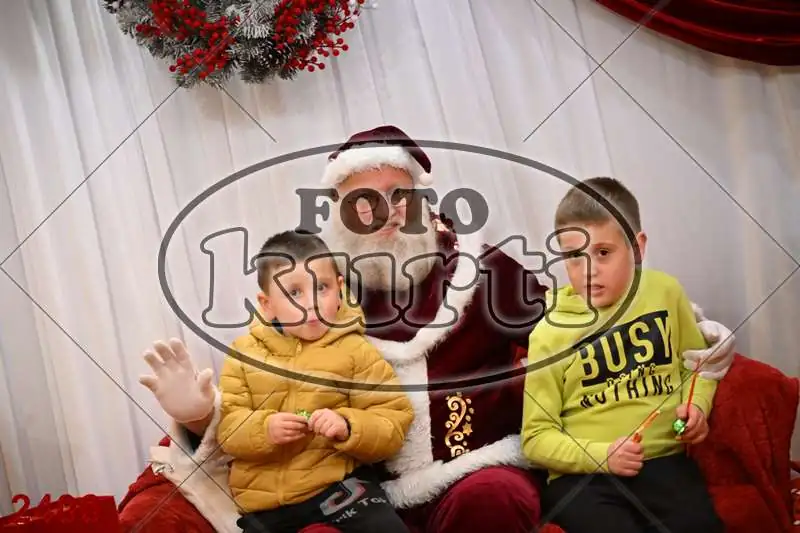 20.12. 15 00 DO 20 00 12 - FotoKurti