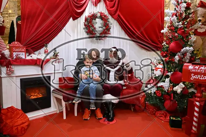 20.12. 15 00 DO 20 00 3 - FotoKurti