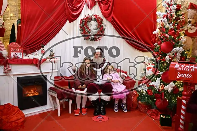 20.12. 15 00 DO 20 00 1 - FotoKurti