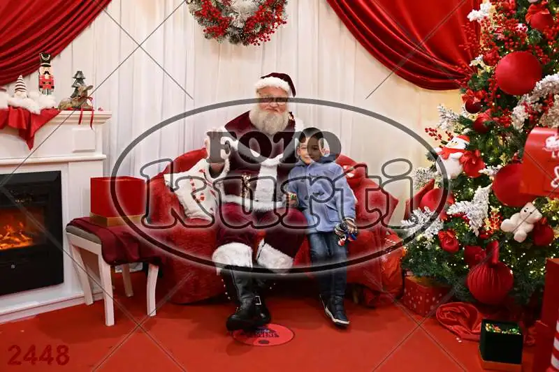 20.12. 15 00 DO 20 00 8 - FotoKurti