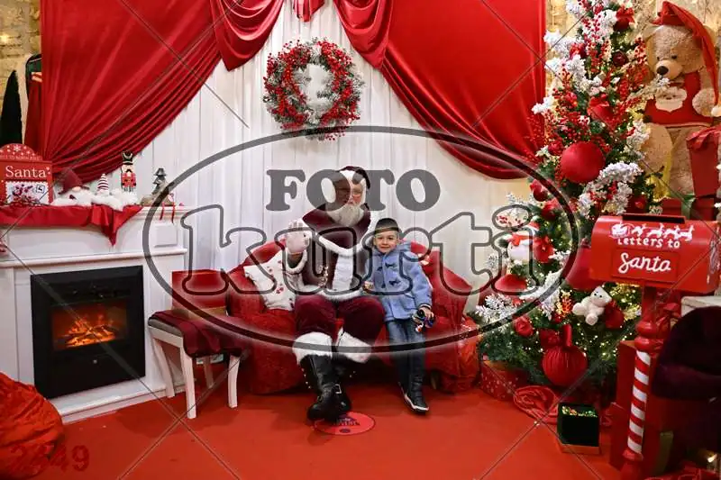 20.12. 15 00 DO 20 00 9 - FotoKurti