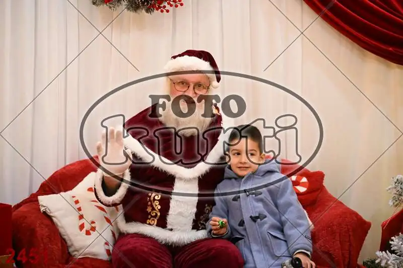 20.12. 15 00 DO 20 00 11 - FotoKurti