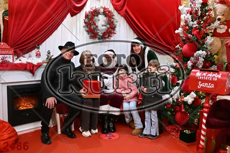 20.12. 15 00 DO 20 00 2 - FotoKurti