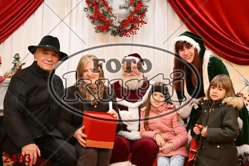 20.12. 15 00 DO 20 00 8 - FotoKurti