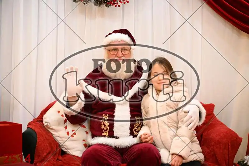 20.12. 15 00 DO 20 00 12 - FotoKurti