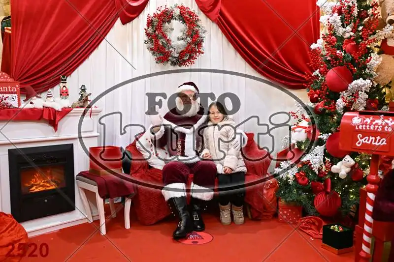 20.12. 15 00 DO 20 00 5 - FotoKurti