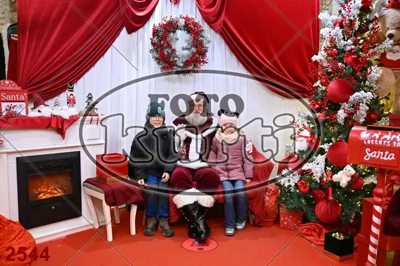 20.12. 15 00 DO 20 00 9 - FotoKurti