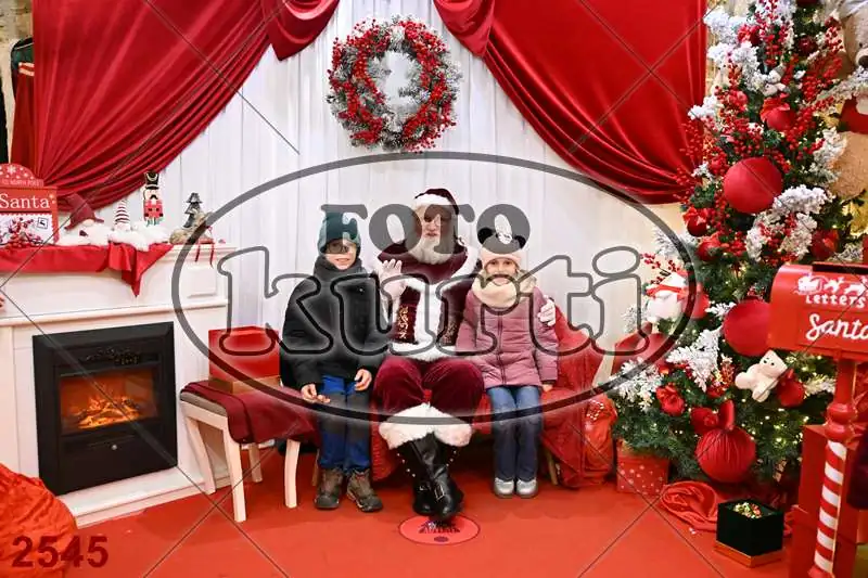 20.12. 15 00 DO 20 00 10 - FotoKurti