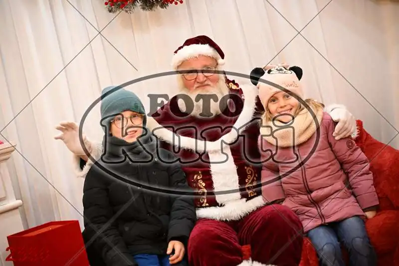 20.12. 15 00 DO 20 00 3 - FotoKurti