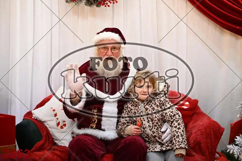 20.12. 15 00 DO 20 00 1 - FotoKurti