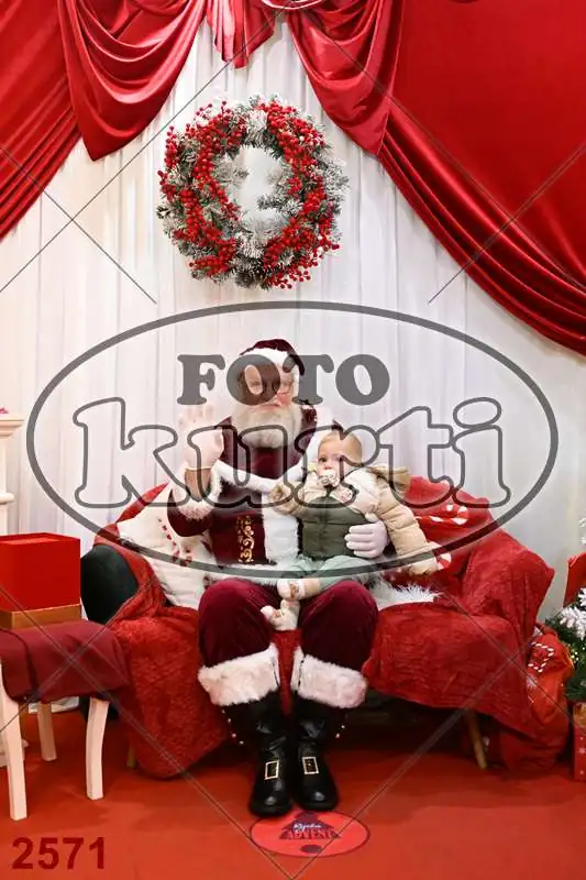 20.12. 15 00 DO 20 00 8 - FotoKurti