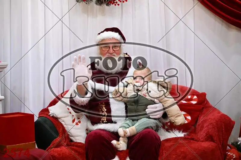 20.12. 15 00 DO 20 00 11 - FotoKurti