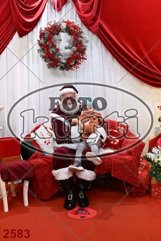 20.12. 15 00 DO 20 00 8 - FotoKurti