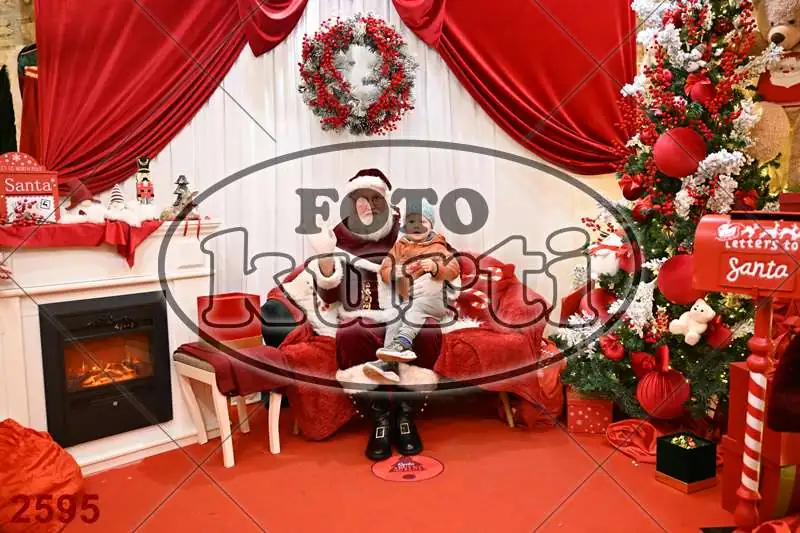 20.12. 15 00 DO 20 00 8 - FotoKurti