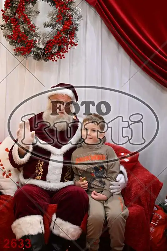 20.12. 15 00 DO 20 00 10 - FotoKurti