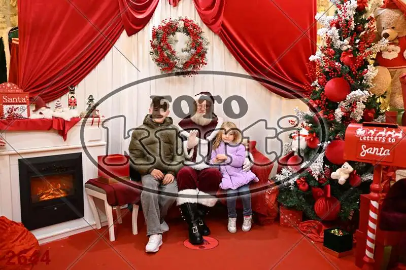 20.12. 15 00 DO 20 00 9 - FotoKurti
