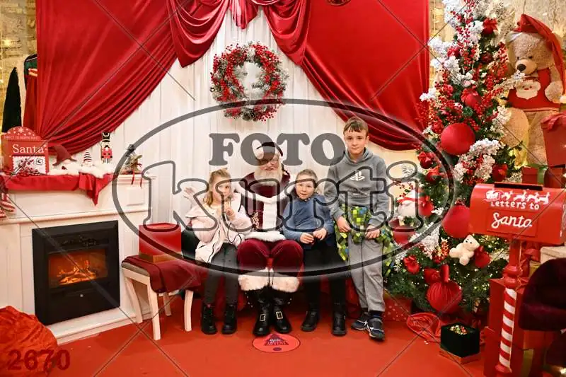 20.12. 15 00 DO 20 00 11 - FotoKurti