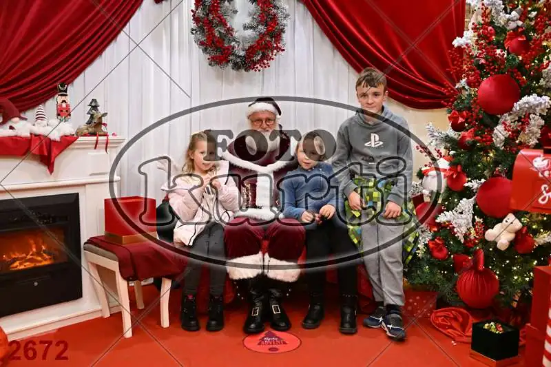 20.12. 15 00 DO 20 00 1 - FotoKurti