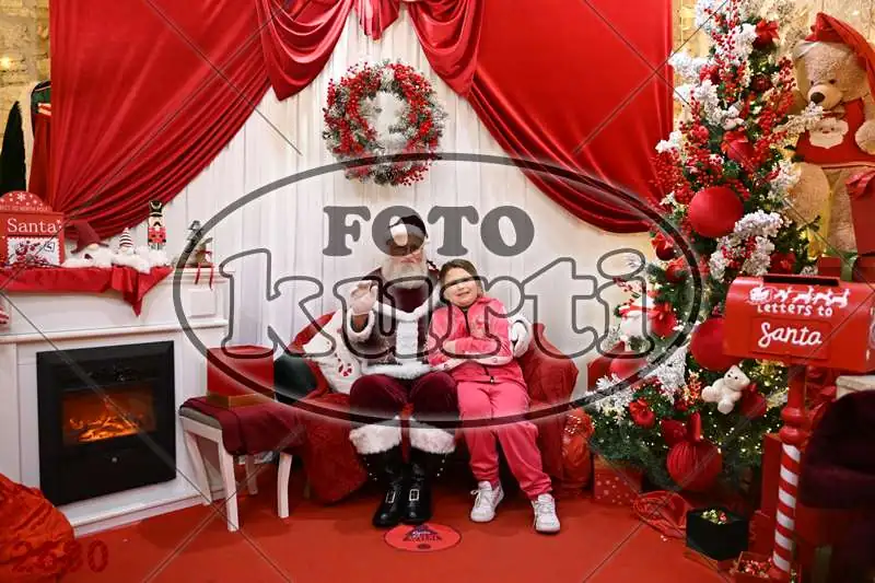 20.12. 15 00 DO 20 00 9 - FotoKurti