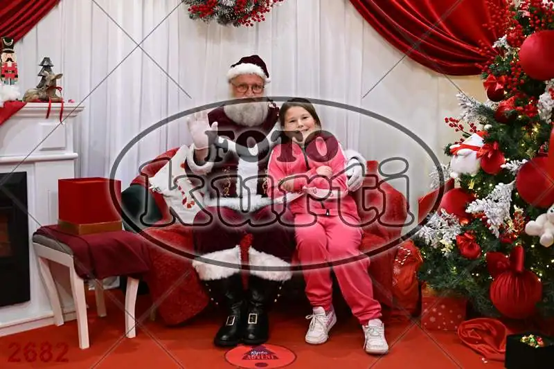 20.12. 15 00 DO 20 00 11 - FotoKurti